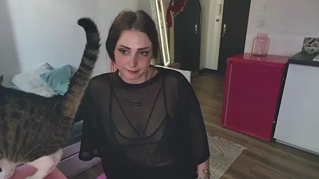 Snapshot of ce_leste__ chatting on October 18, 2025, 1:12 pm ce leste online show from October 18, 2025, 1:12 pm