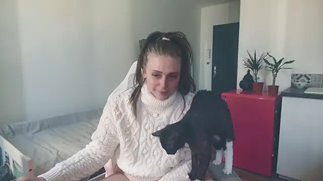 ce leste   online show from April 7, 2026, 12:49 pm