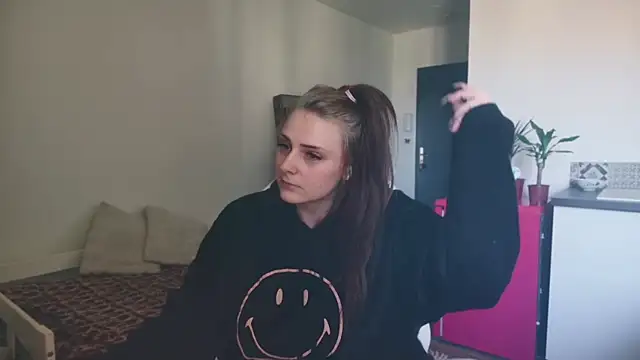 ce leste   online show from April 14, 2026, 12:00 pm