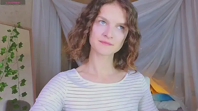 Snapshot of Soo_dreamy chatting on February 7, 2026, 1:31 am Soo dreamy online show from February 7, 2026, 1:31 am