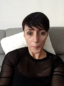 YOURHESZTIA online show from December 17, 2024, 11:17 am