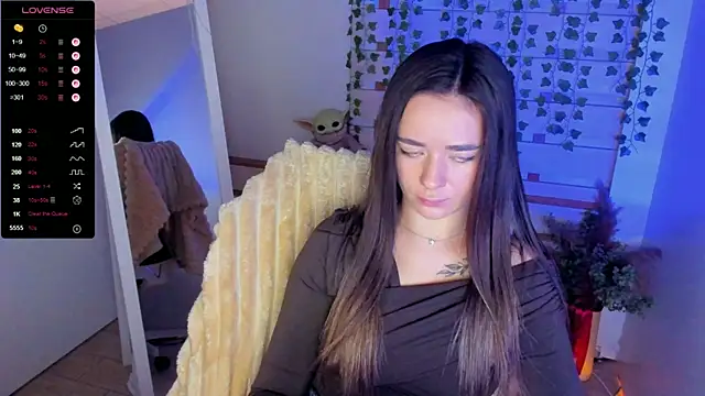 Snapshot of Bella_XO chatting on September 28, 2025, 7:03 am Bella XO online show from September 28, 2025, 7:03 am