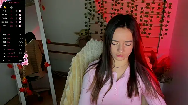 Snapshot of Bella_XO chatting on October 12, 2025, 6:45 am Bella XO online show from October 12, 2025, 6:45 am