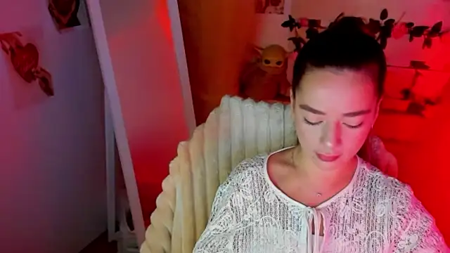 Bella XO online show from June 25, 2026, 5:56 am