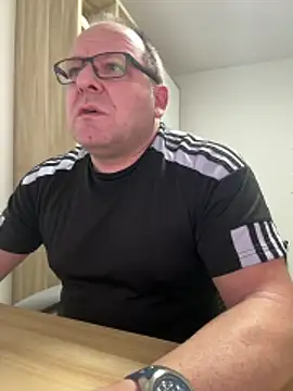 coupleLatinaLovers online show from February 23, 2026, 6:22 am