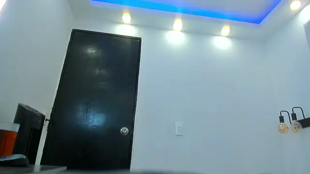 chloe zulay online show from January 17, 2026, 3:55 am