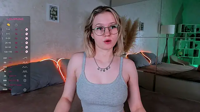 Snapshot of MaydaFoulk chatting on February 1, 2025, 1:34 am MaydaFoulk online show from February 1, 2025, 1:34 am