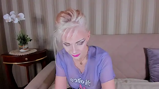 Rita Farel online show from March 13, 2025, 12:59 am