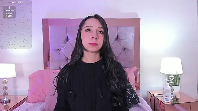 Snapshot of melanie_hills chatting on September 16, 2025, 11:22 am melanie hills online show from September 16, 2025, 11:22 am