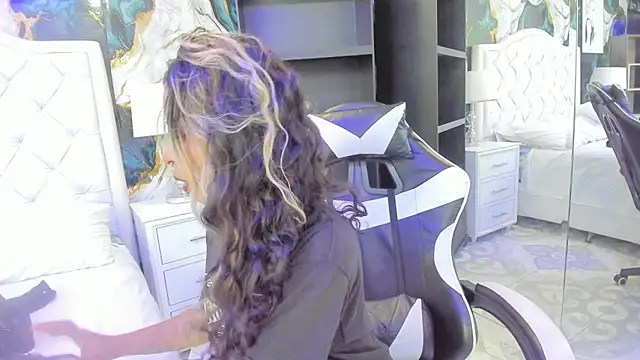 rave connor online show from October 7, 2025, 7:00 pm