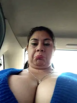 Laura-Hernandez online show from March 10, 2026, 3:50 pm