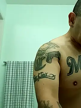 NewKing100 online show from November 10, 2025, 8:52 pm