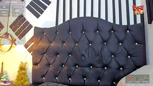 Kenia Fox online show from December 20, 2024, 4:42 am