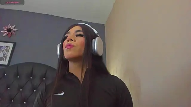 Kenia Fox online show from January 18, 2025, 7:26 pm