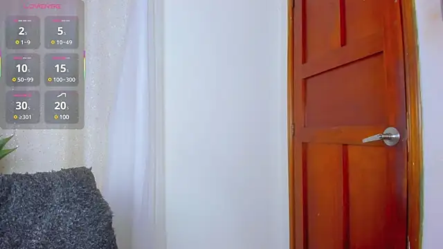 Kenia Fox online show from March 13, 2025, 8:22 pm