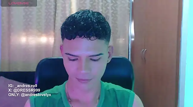 Snapshot of adonis_lovely chatting on December 10, 2024, 5:22 pm adonis lovely online show from December 10, 2024, 5:22 pm