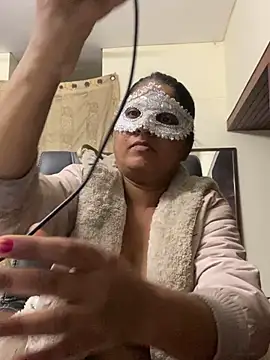 kamayanisingh24 online show from January 31, 2025, 4:59 pm