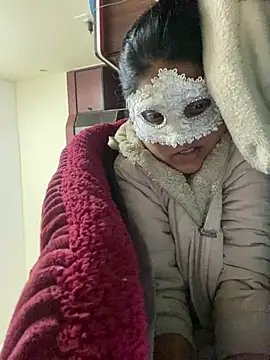 kamayanisingh24 online show from February 1, 2025, 11:21 am