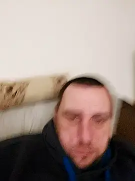 Snapshot of HE-M123 chatting on October 7, 2025, 7:44 pm HE-M123 online show from October 7, 2025, 7:44 pm