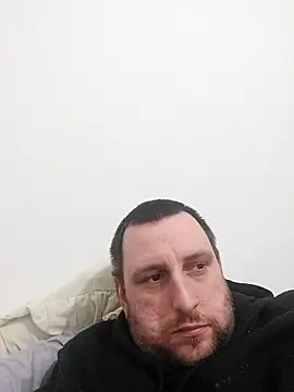 Snapshot of HE-M123 chatting on October 18, 2025, 7:47 pm HE-M123 online show from October 18, 2025, 7:47 pm