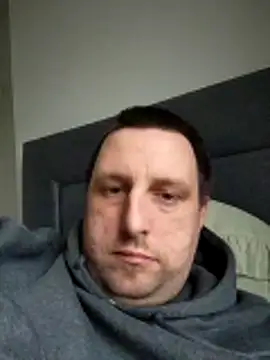 Snapshot of HE-M123 chatting on March 24, 2026, 5:40 pm HE-M123 online show from March 24, 2026, 5:40 pm