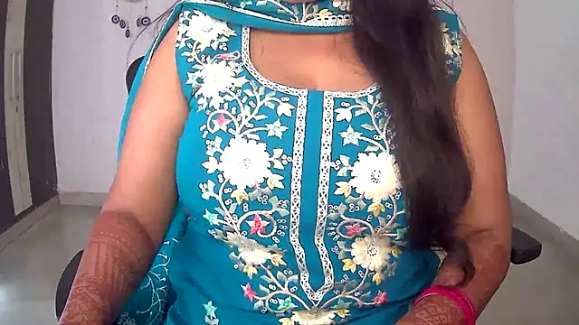 Swetaa  online show from October 12, 2025, 5:17 am