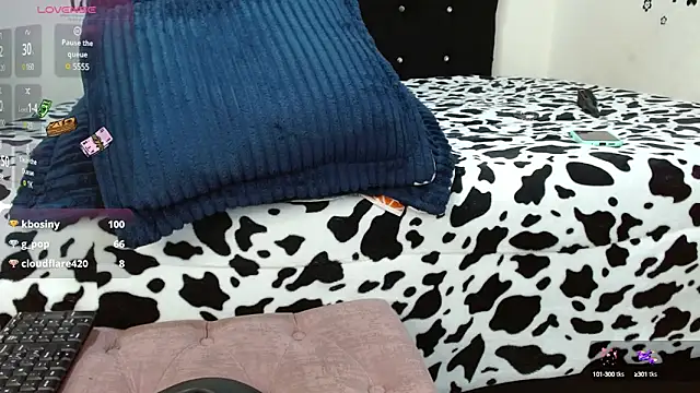 Snapshot of jeff_and_jade chatting on December 4, 2024, 2:59 pm jeff and jade online show from December 4, 2024, 2:59 pm