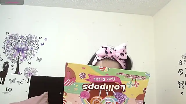 Snapshot of jeff_and_jade chatting on September 13, 2025, 1:00 pm jeff and jade online show from September 13, 2025, 1:00 pm