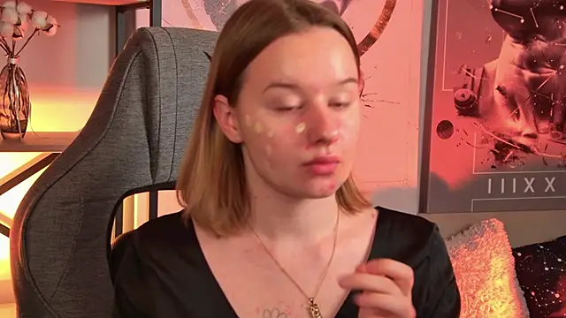 AdeleLoomis online show from October 25, 2025, 2:19 am