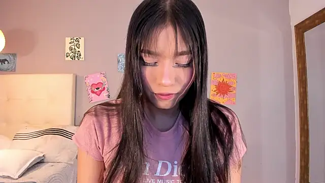 Maia W10 online show from July 4, 2026, 12:33 pm