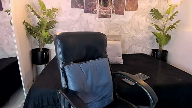 Regan   online show from October 2, 2025, 7:37 am