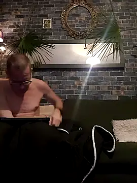 mikeythebestsucker online show from November 3, 2025, 2:46 am