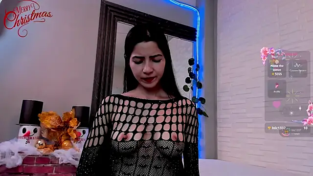 Snapshot of sweetieandjuicyy chatting on December 18, 2024, 12:43 am sweetieandjuicyy online show from December 18, 2024, 12:43 am