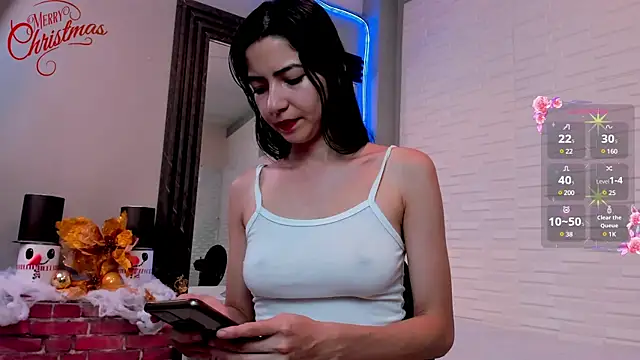 Snapshot of sweetieandjuicyy chatting on December 18, 2024, 6:46 pm sweetieandjuicyy online show from December 18, 2024, 6:46 pm