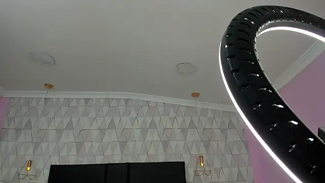 JustinePerry online show from May 27, 2026, 1:46 am