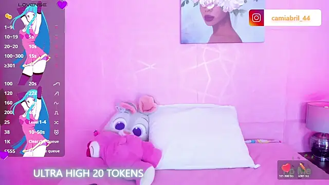 Snapshot of Trixiroy chatting on April 26, 2026, 3:37 am Trixiroy online show from April 26, 2026, 3:37 am