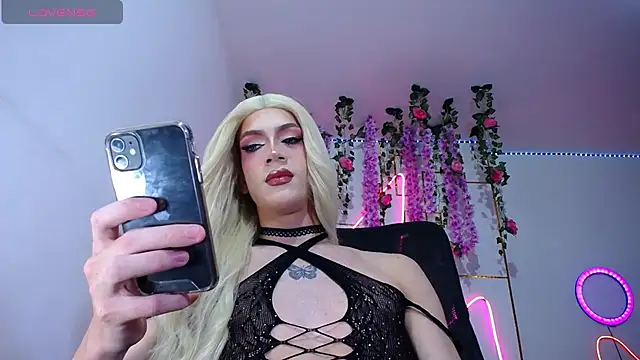 Snapshot of khalany_hadid chatting on November 8, 2025, 7:19 am khalany hadid online show from November 8, 2025, 7:19 am