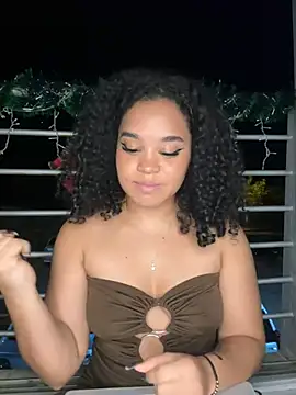 Snapshot of Lucy_wilson5 chatting on December 11, 2024, 6:58 am Lucy wilson5 online show from December 11, 2024, 6:58 am