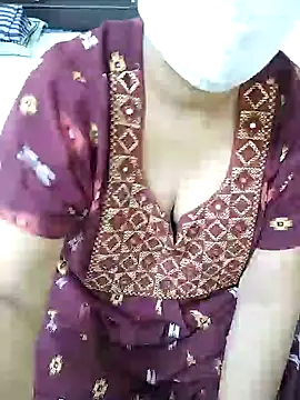 Snapshot of aliseanu chatting on December 17, 2024, 12:43 pm aliseanu online show from December 17, 2024, 12:43 pm