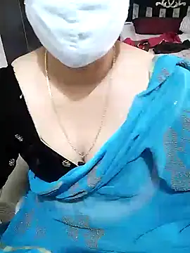 Snapshot of aliseanu chatting on January 4, 2025, 11:00 am aliseanu online show from January 4, 2025, 11:00 am