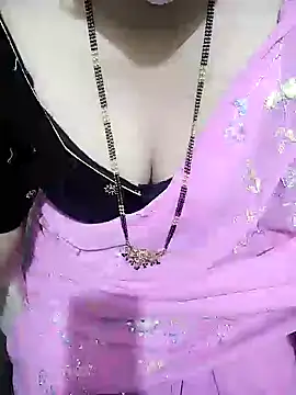 Snapshot of aliseanu chatting on February 3, 2025, 1:40 pm aliseanu online show from February 3, 2025, 1:40 pm