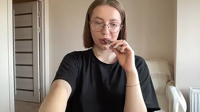 Snapshot of liins_wet chatting on January 19, 2025, 7:46 am liins wet online show from January 19, 2025, 7:46 am