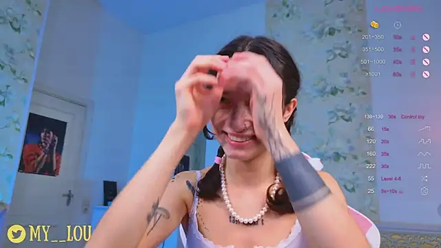 MyLou  online show from October 4, 2025, 3:10 pm