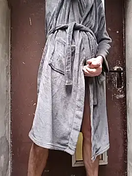 BesterJunge45 online show from February 24, 2025, 2:58 pm