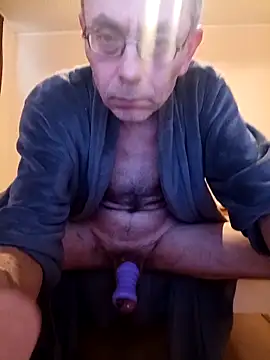 BesterJunge45 online show from April 19, 2026, 11:42 am