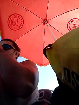 Lovely milk online show from October 3, 2025, 9:06 am