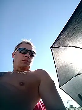 Lovely milk online show from November 3, 2025, 8:15 am