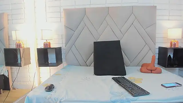 Kasandra Gomez online show from March 21, 2025, 12:17 pm