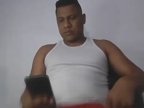 latinblack01 online show from October 21, 2025, 1:56 pm