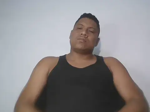 latinblack01 online show from October 28, 2025, 2:09 pm